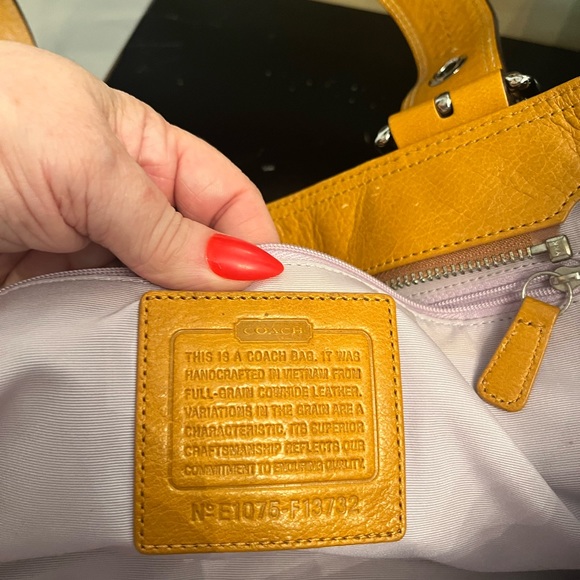 NWOT! Authentic Coach Saffron yellow Soho hobo bag - Picture 14 of 15